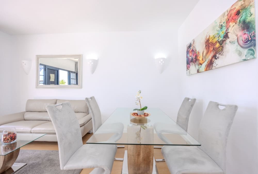 2 slaapkamer Bungalow te koop in Playa Blanca met zwembad - € 275.000 (Ref: 9458497)