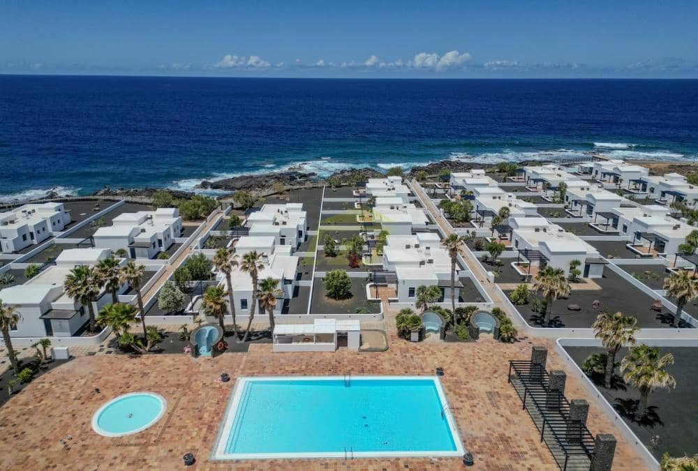 2 soverom Bungalow til salgs i Playa Blanca med svømmebasseng - € 275 000 (Ref: 9458497)
