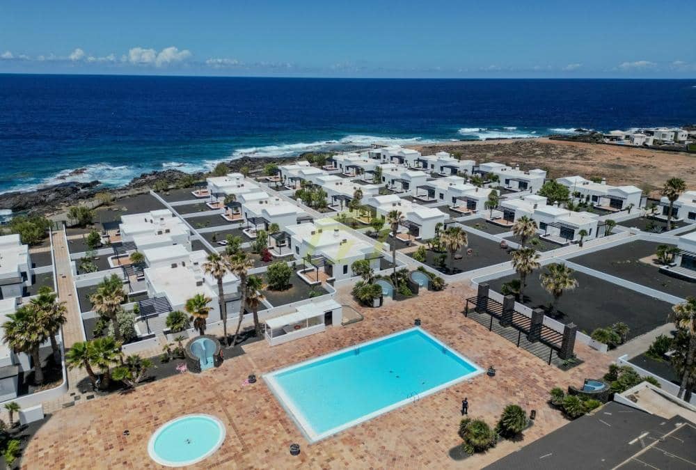 2 soverom Bungalow til salgs i Playa Blanca med svømmebasseng - € 275 000 (Ref: 9458497)
