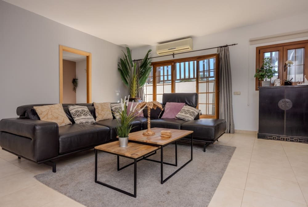 5 soveværelse Villa til salg i Playa Blanca med swimmingpool - € 699.000 (Ref: 9458498)