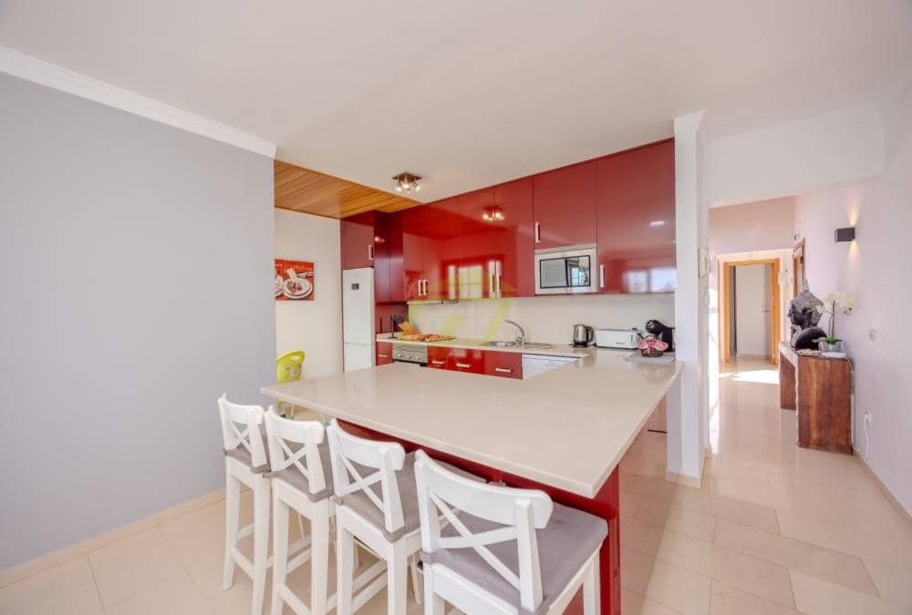 5 quarto Moradia para venda em Playa Blanca com piscina - 699 000 € (Ref: 9458498)