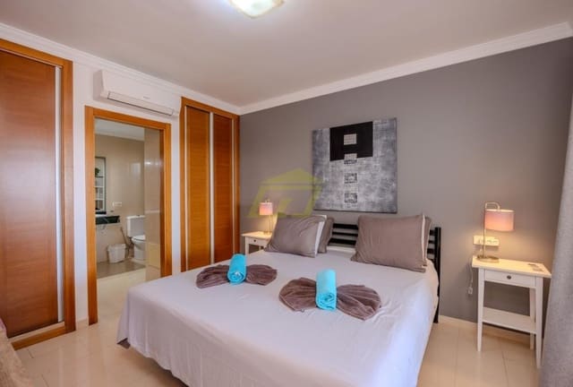 5 slaapkamer Villa te koop in Playa Blanca, Yaiza met zwembad - € 699.000 (Ref: 9458498)