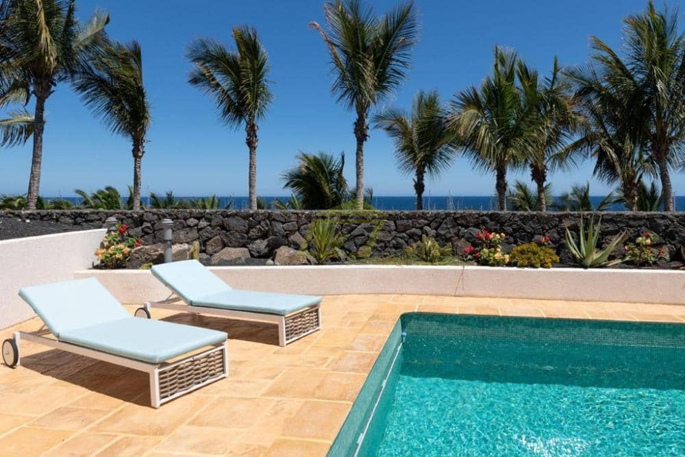 4 bedroom Villa for sale in Puerto Calero with pool - € 2,400,000 (Ref: 9458499)