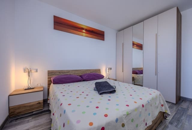 2 makuuhuone Huoneisto myytävänä paikassa Playa Blanca, Yaiza - 365 000 € (Ref: 9458501)