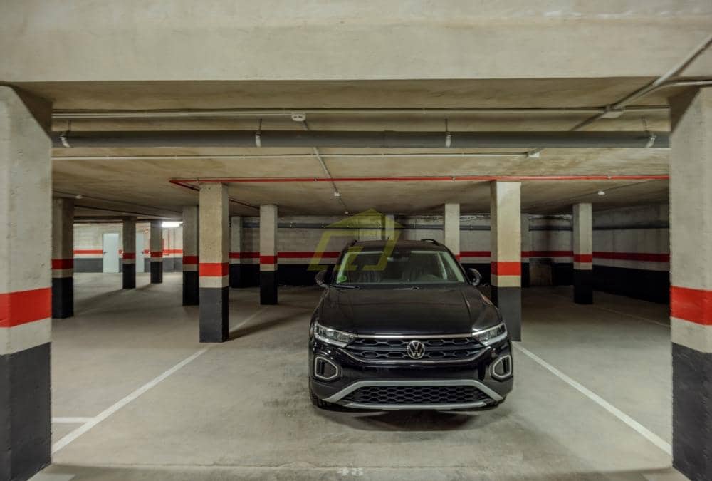 3 slaapkamer Villa te koop in Playa Blanca met zwembad - € 475.000 (Ref: 9458502)