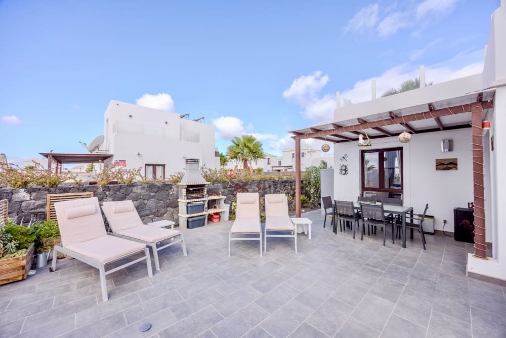 3 soveværelse Villa til salg i Playa Blanca med swimmingpool - € 475.000 (Ref: 9458503)