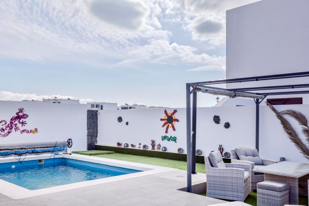 3 soveværelse Villa til salg i Playa Blanca med swimmingpool - € 475.000 (Ref: 9458503)