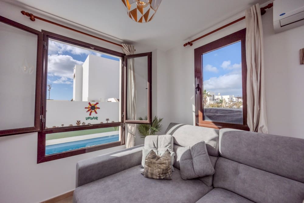 3 soveværelse Villa til salg i Playa Blanca med swimmingpool - € 475.000 (Ref: 9458503)