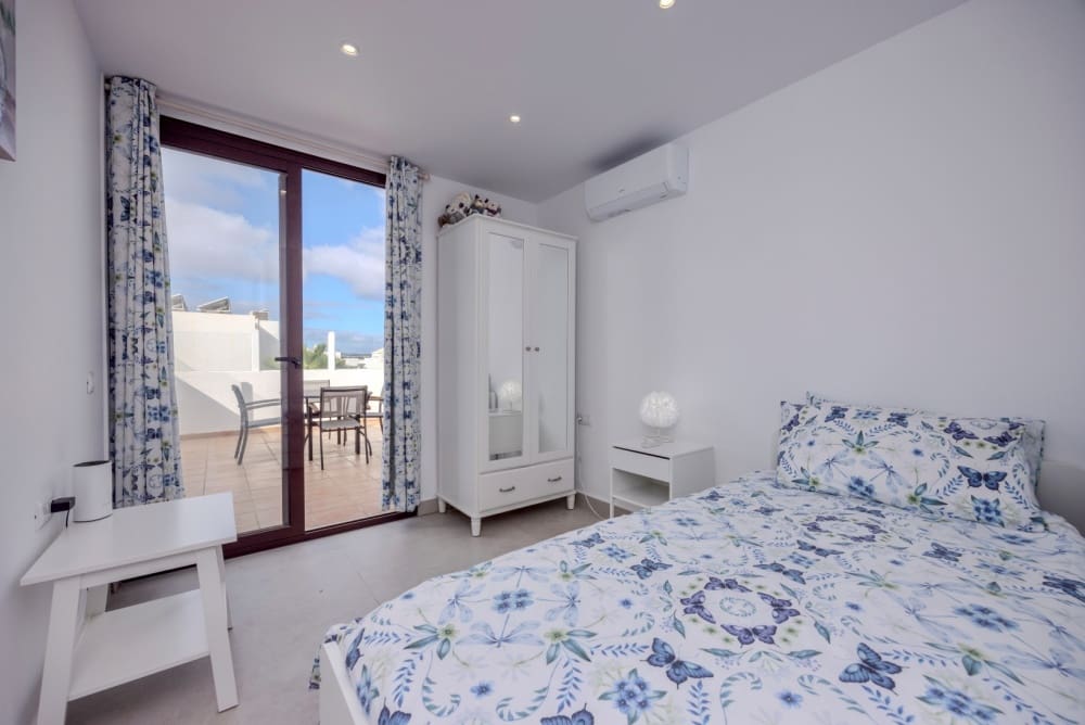 3 soveværelse Villa til salg i Playa Blanca med swimmingpool - € 475.000 (Ref: 9458503)