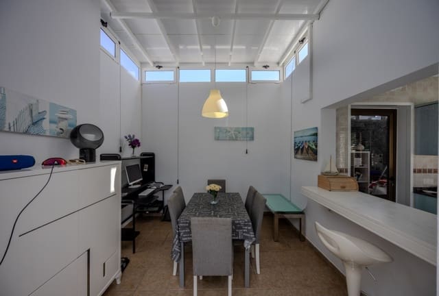 3 soveværelse Villa til salg i Playa Blanca, Yaiza med swimmingpool - € 565.000 (Ref: 9458504)