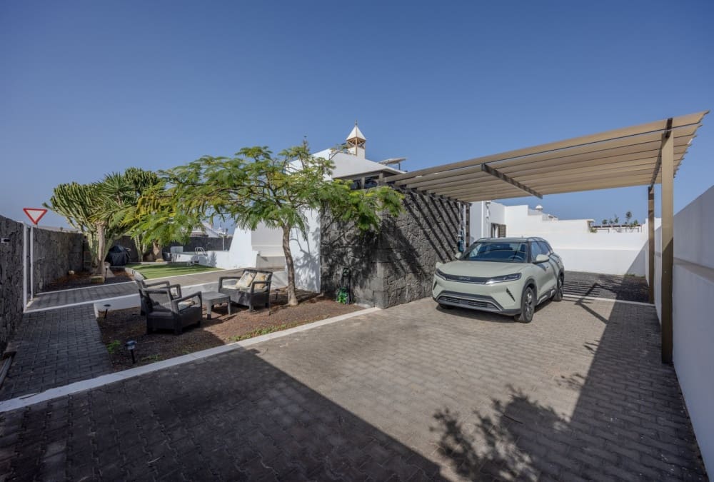 3 soveværelse Villa til salg i Playa Blanca med swimmingpool - € 565.000 (Ref: 9458504)