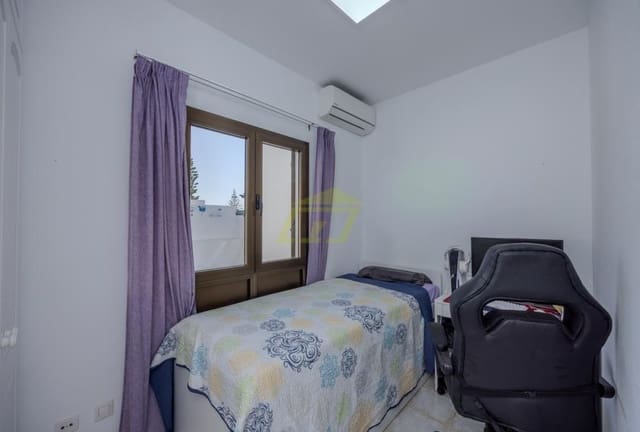 3 sovrum Villa till salu i Playa Blanca, Yaiza med pool - 565 000 € (Ref: 9458504)