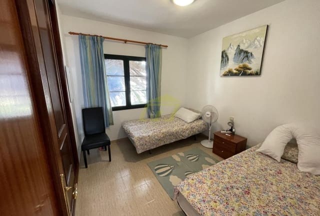 Chalet de 2 habitaciones en Playa Blanca, Yaiza en venta - 275.000 € (Ref: 9458506)