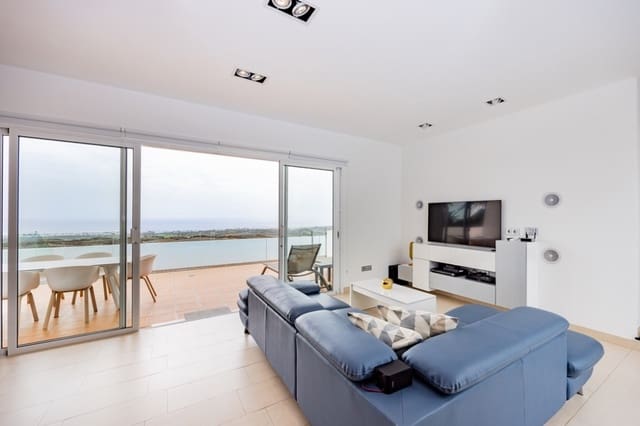 3 soveværelse Villa til salg i Tías med swimmingpool - € 1.240.000 (Ref: 9458511)