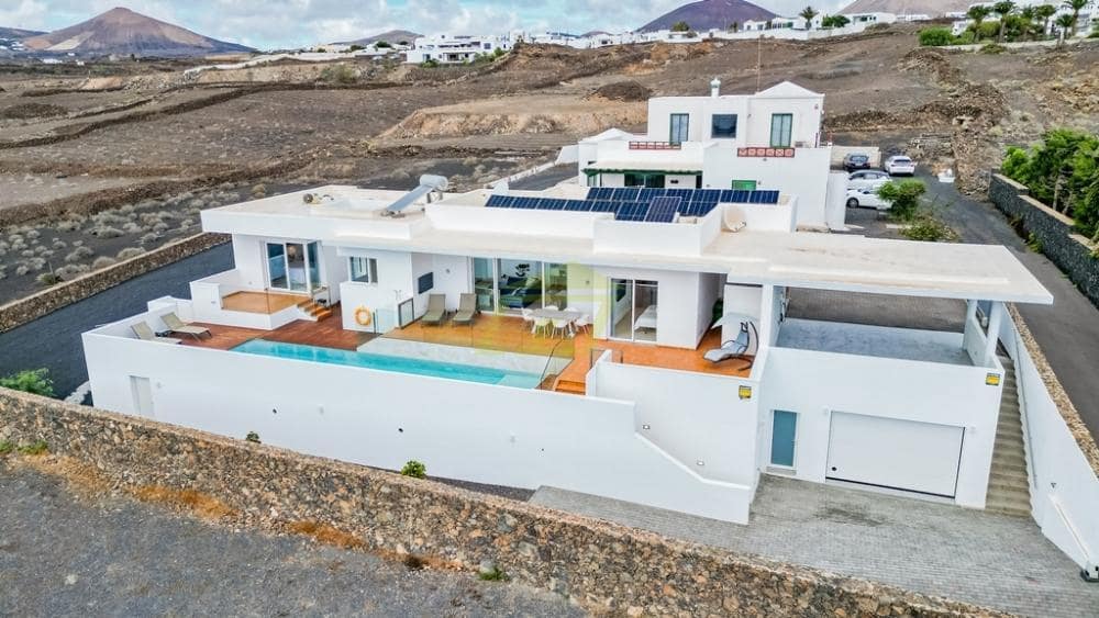 3 soverom Villa til salgs i Tias med svømmebasseng - € 1 240 000 (Ref: 9458511)