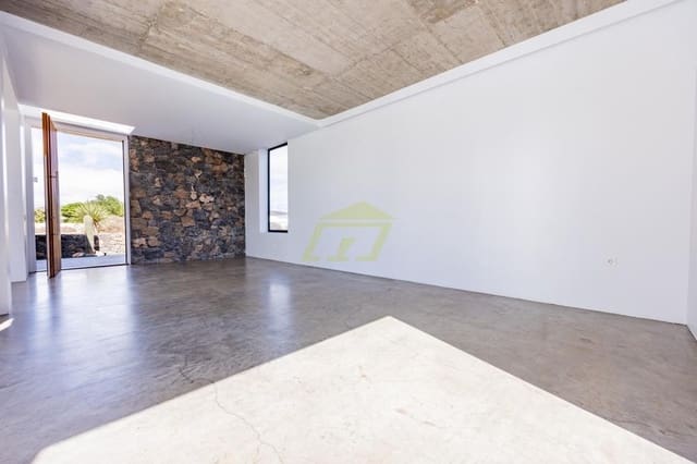 3 slaapkamer Villa te koop in Teguise met zwembad - € 600.000 (Ref: 9458512)