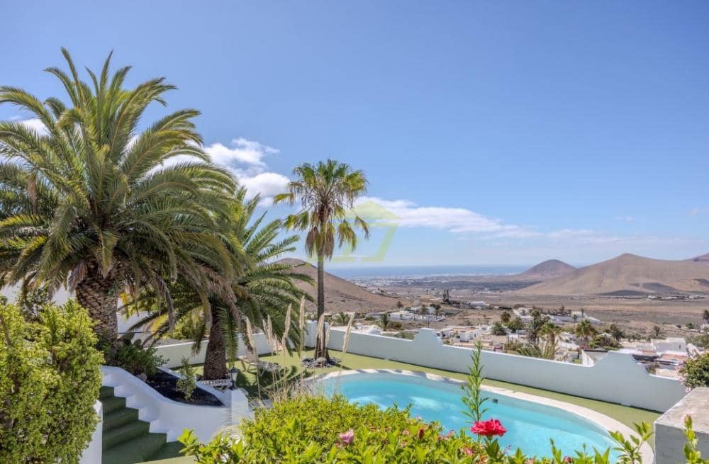 4 chambre Villa/Maison à vendre à Nazaret avec piscine - 590 000 € (Ref: 9458514)