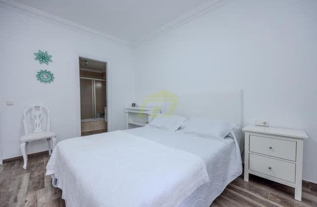 4 bedroom Apartment for sale in Arrecife - € 299,000 (Ref: 9458515)