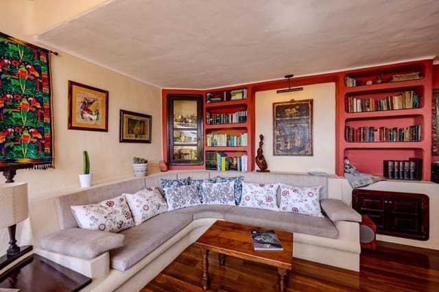 4 bedroom Villa for sale in Nazaret, Teguise - € 690,000 (Ref: 9458517)