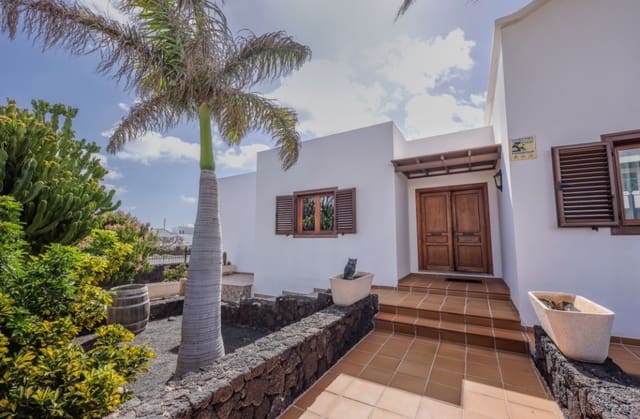 Chalet de 5 habitaciones en Tahiche, Teguise en venta con piscina - 740.000 € (Ref: 9458518)