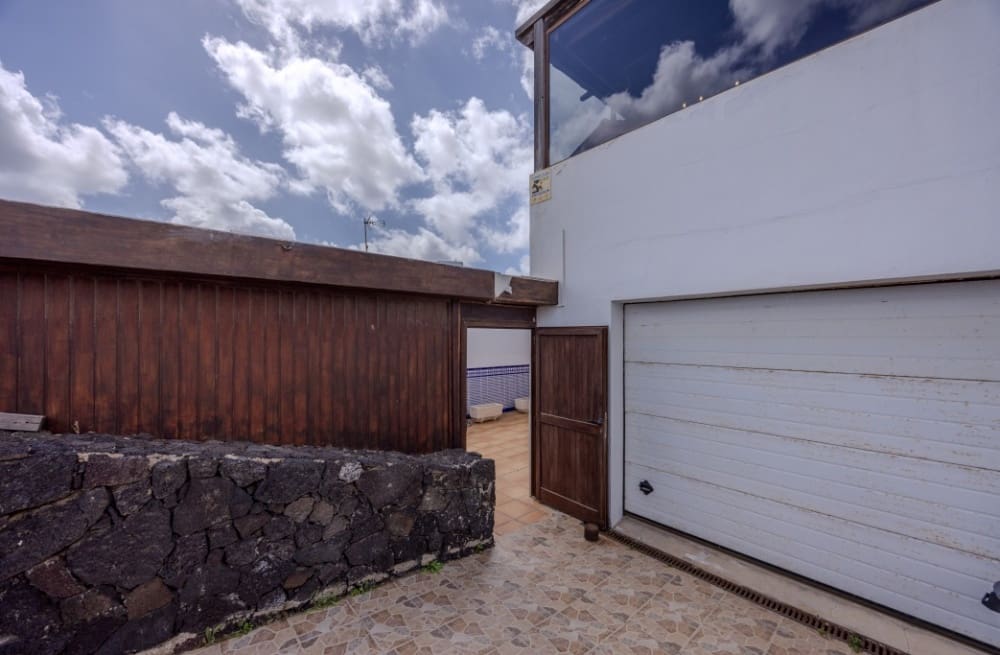 5 bedroom Villa for sale in Tahiche with pool - € 740,000 (Ref: 9458518)