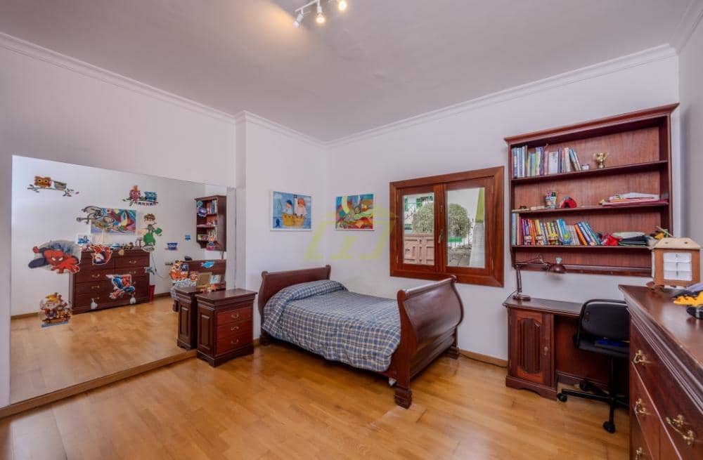 5 soverom Villa til salgs i Tahiche med svømmebasseng - € 740 000 (Ref: 9458518)