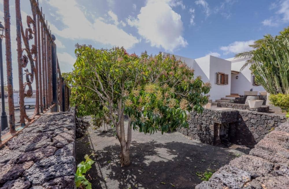 5 soverom Villa til salgs i Tahiche med svømmebasseng - € 740 000 (Ref: 9458518)