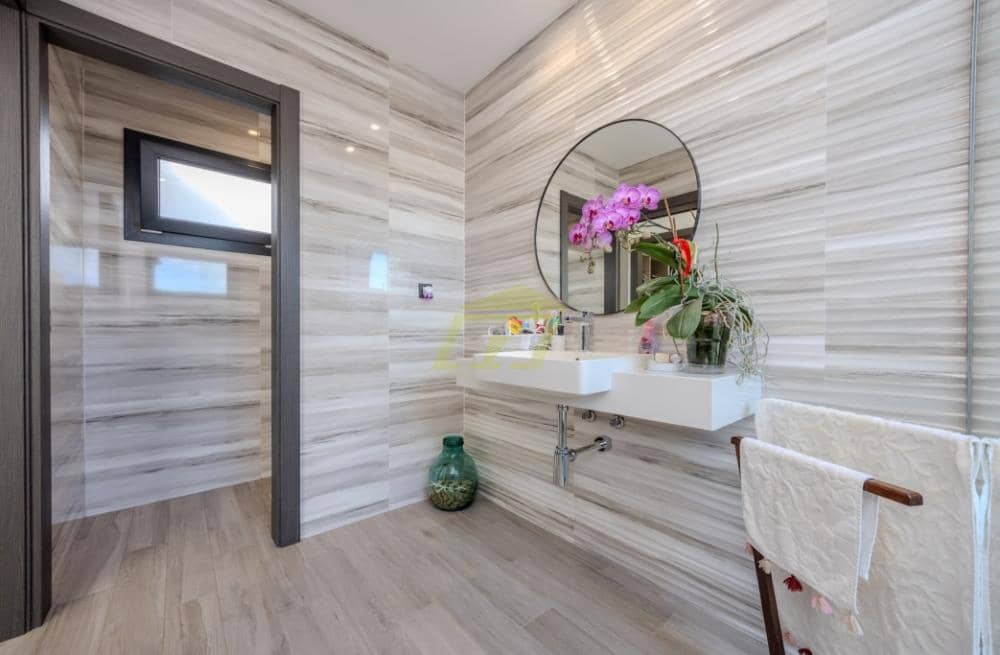 3 soveværelse Villa til salg i Costa Teguise med swimmingpool - € 995.000 (Ref: 9458519)