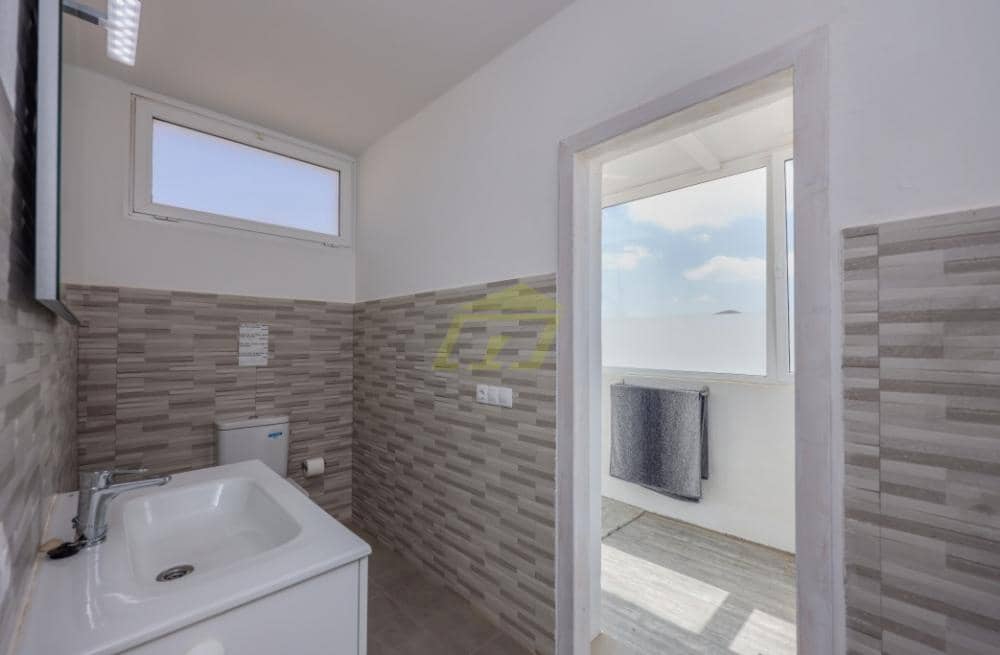 5 soveværelse Villa til salg i El Cuchillo med swimmingpool - € 650.000 (Ref: 9458520)