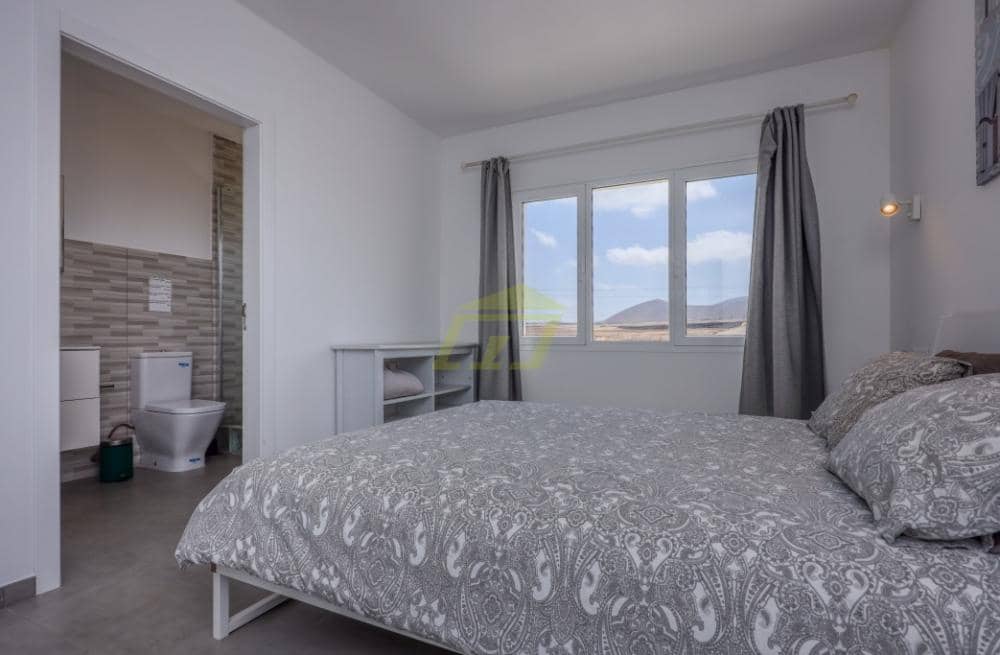 5 soveværelse Villa til salg i El Cuchillo med swimmingpool - € 650.000 (Ref: 9458520)