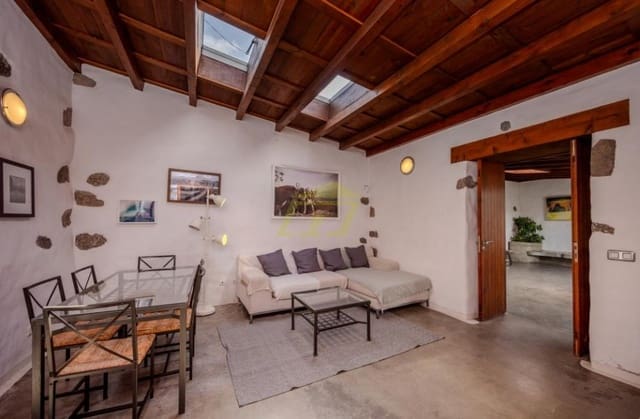 3 bedroom Villa for sale in Los Valles, Teguise with pool - € 775,000 (Ref: 9458521)