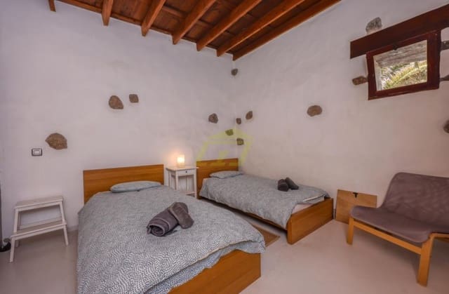 3 bedroom Villa for sale in Los Valles, Teguise with pool - € 775,000 (Ref: 9458521)