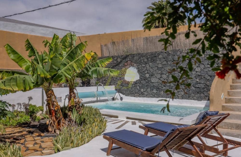 3 soverom Villa til salgs i Los Valles med svømmebasseng - € 775 000 (Ref: 9458521)