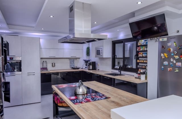 4 sovrum Villa till salu i Costa Teguise, Teguise - 570 000 € (Ref: 9458522)