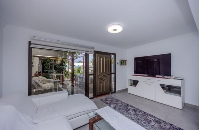 4 sovrum Villa till salu i Costa Teguise, Teguise - 570 000 € (Ref: 9458522)