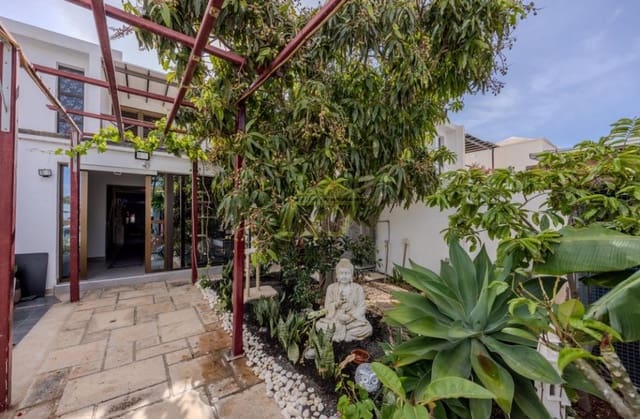 4 sypialnia Willa na sprzedaż w Costa Teguise, Teguise - 570 000 € (Ref: 9458522)