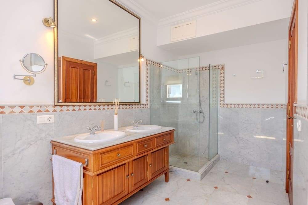 4 bedroom Villa for sale in Macher with pool - € 1,050,000 (Ref: 9458524)