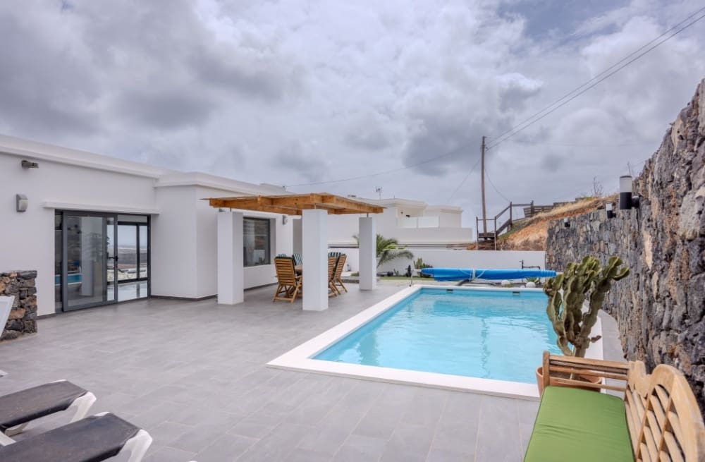 3 sovrum Villa till salu i Tabayesco med pool - 650 000 € (Ref: 9458526)