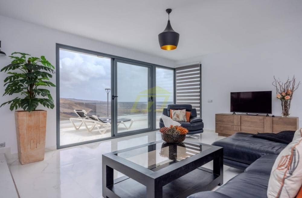 3 slaapkamer Villa te koop in Tabayesco met zwembad - € 650.000 (Ref: 9458526)