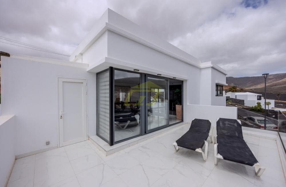 3 slaapkamer Villa te koop in Tabayesco met zwembad - € 650.000 (Ref: 9458526)