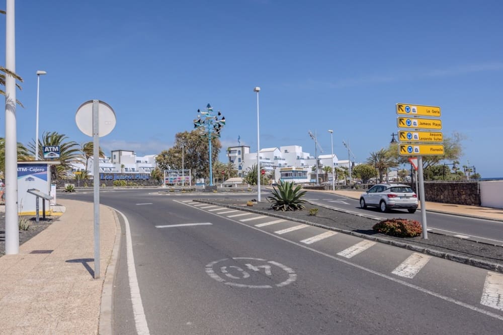 Kommersiell til salgs i Puerto del Carmen - € 195 000 (Ref: 9458527)