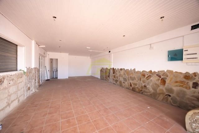 Commercial for sale in Puerto del Carmen, Tías - € 195,000 (Ref: 9458527)