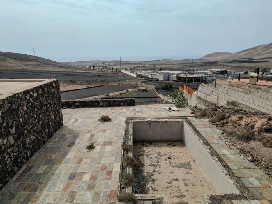 3 sypialnia Willa na sprzedaż w Uga z basenem - 359 000 € (Ref: 9458528)