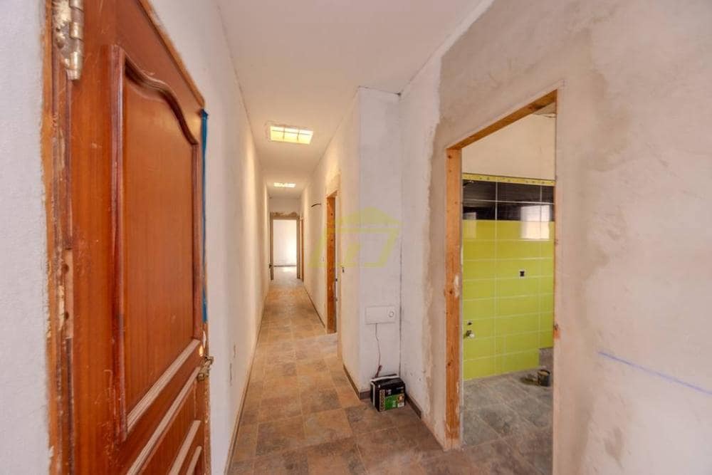 3 sovrum Villa till salu i Uga med pool - 359 000 € (Ref: 9458528)