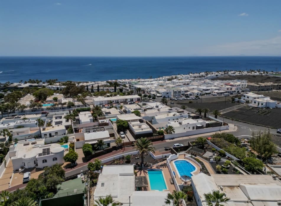 Chalet de 3 habitaciones en Los Mojones en venta con piscina - 785.000 € (Ref: 9458531)