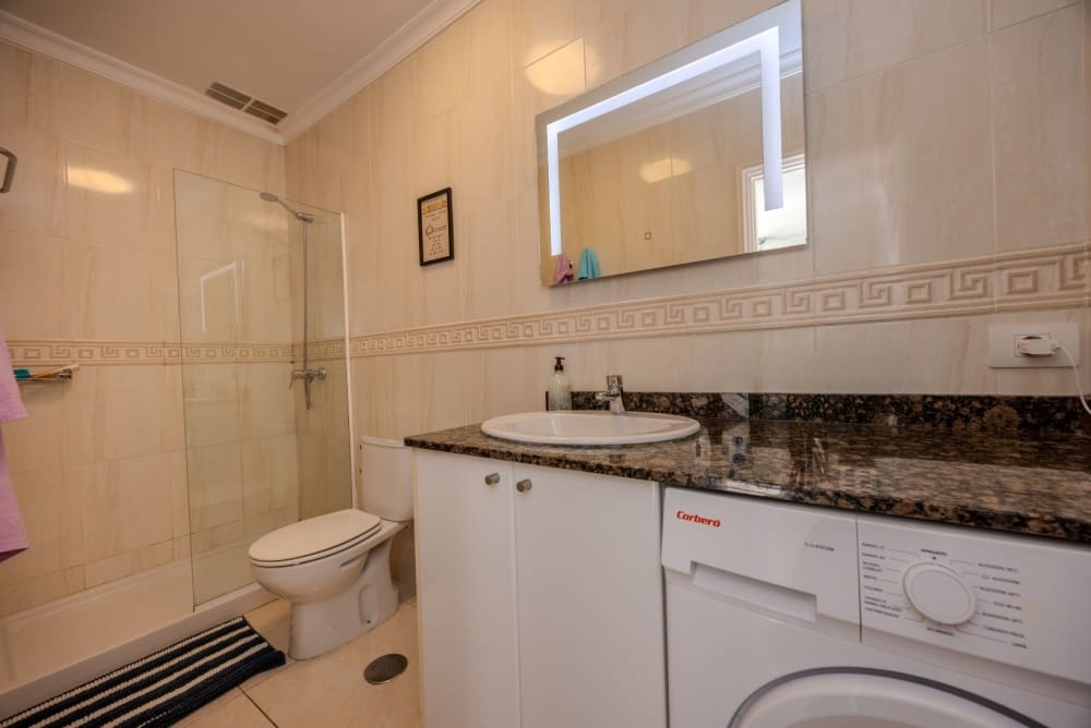 1 bedroom Apartment for sale in Puerto del Carmen with pool - € 229,000 (Ref: 9461031)