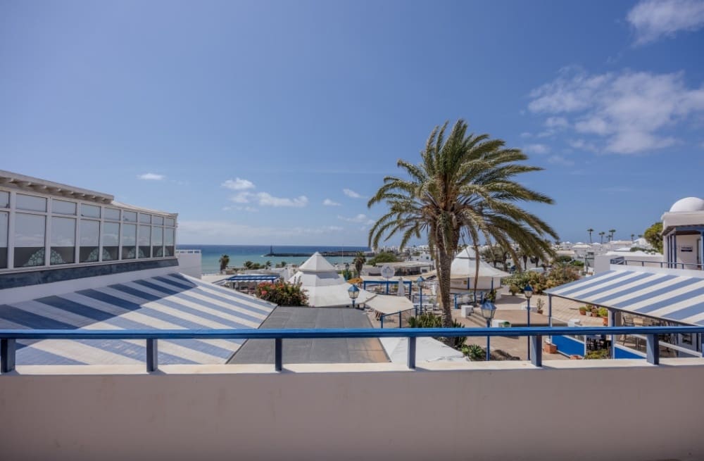 Commercieel te koop in Costa Teguise - € 340.000 (Ref: 9468077)