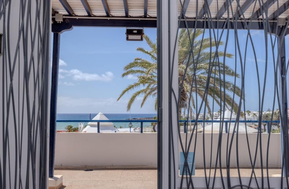 Commercieel te koop in Costa Teguise - € 340.000 (Ref: 9468077)