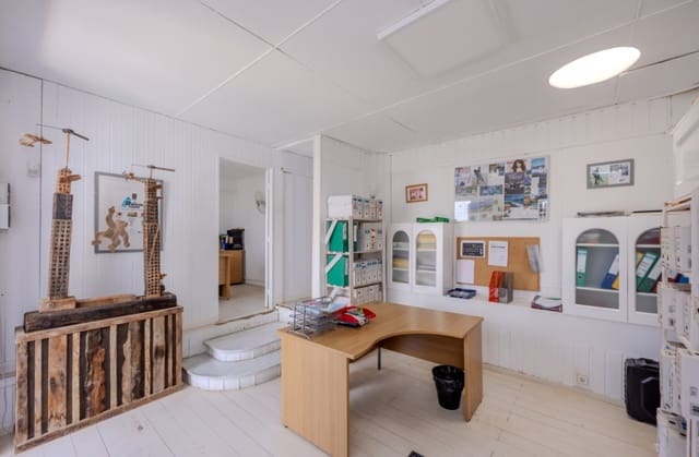 Gewerbe zu verkaufen in Costa Teguise, Teguise - 340.000 € (Ref: 9468077)