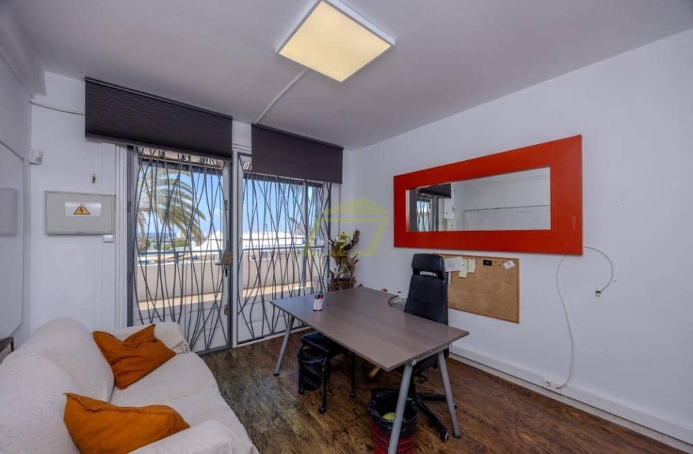 Local Comercial en Costa Teguise en venta - 340.000 € (Ref: 9468077)